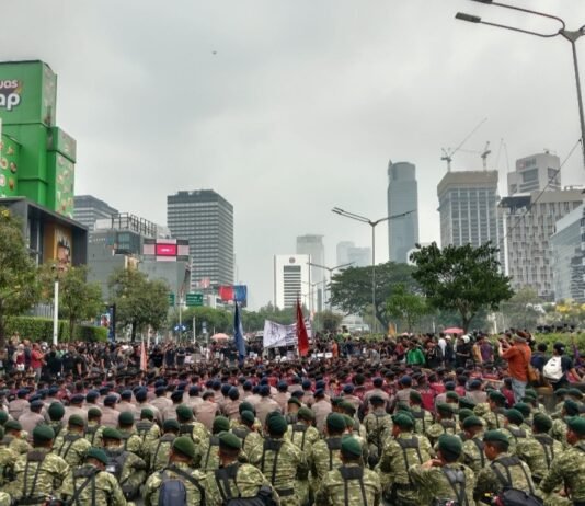 YLBHI soroti TNI ikut Tangani Demo